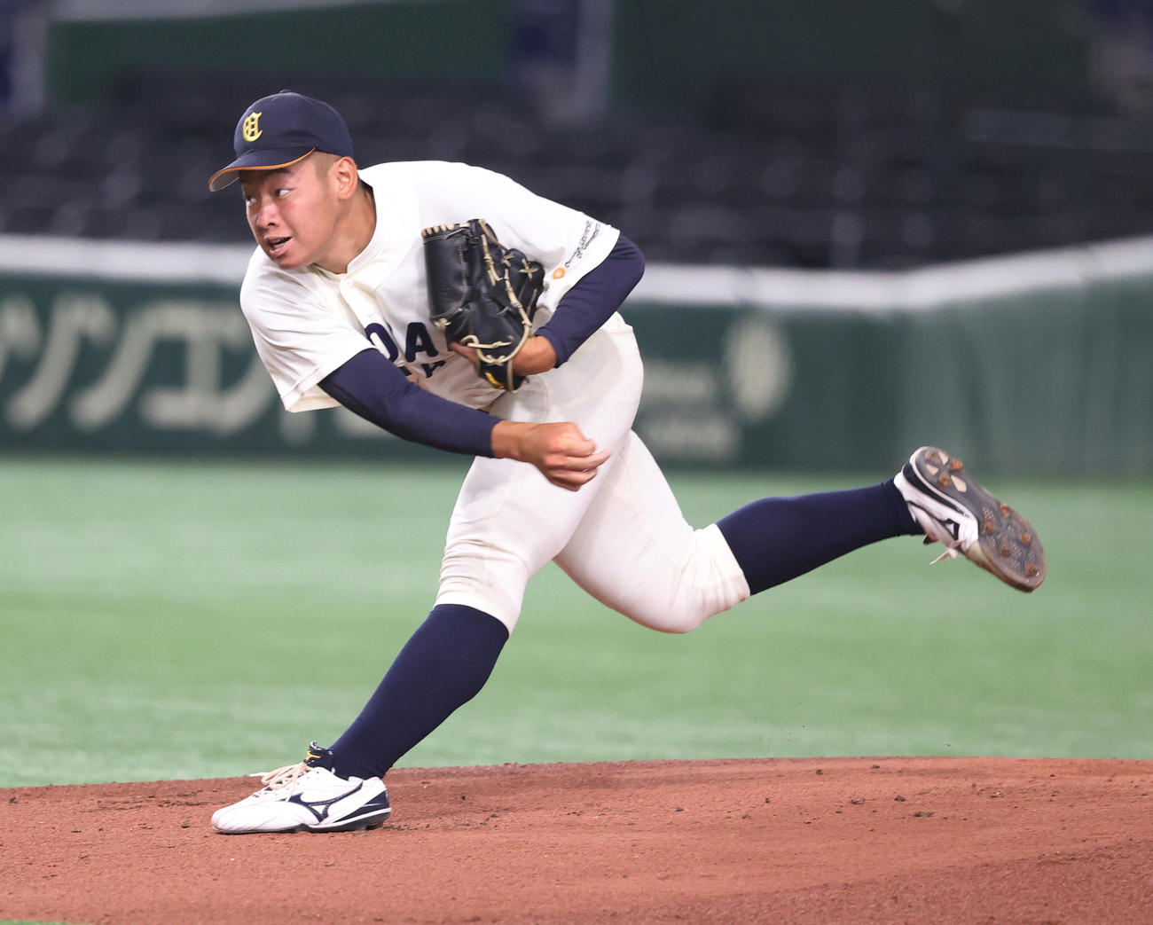 中央学院大対大商大　先発した大商大・鈴木（撮影・柴田隆二）