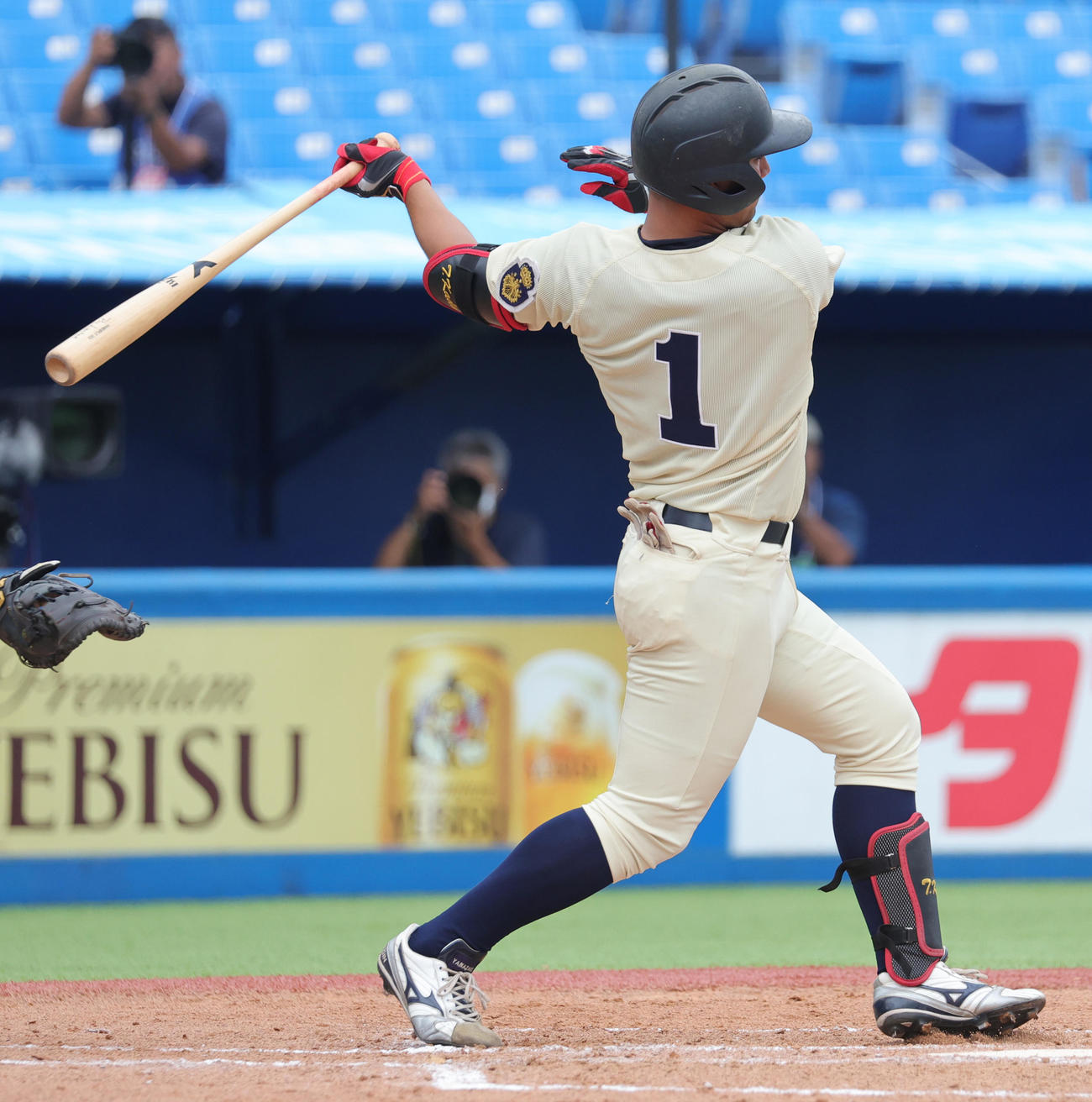 福井工大対桐蔭横浜大　6回裏桐蔭横浜大2死一、二塁、適時打を放つ加田（撮影・野上伸悟）