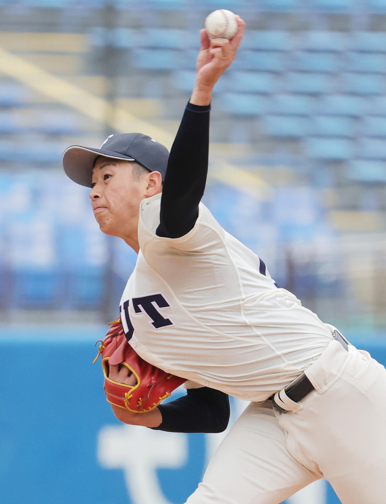 福井工大対桐蔭横浜大　福井工大先発の三木（撮影・野上伸悟）