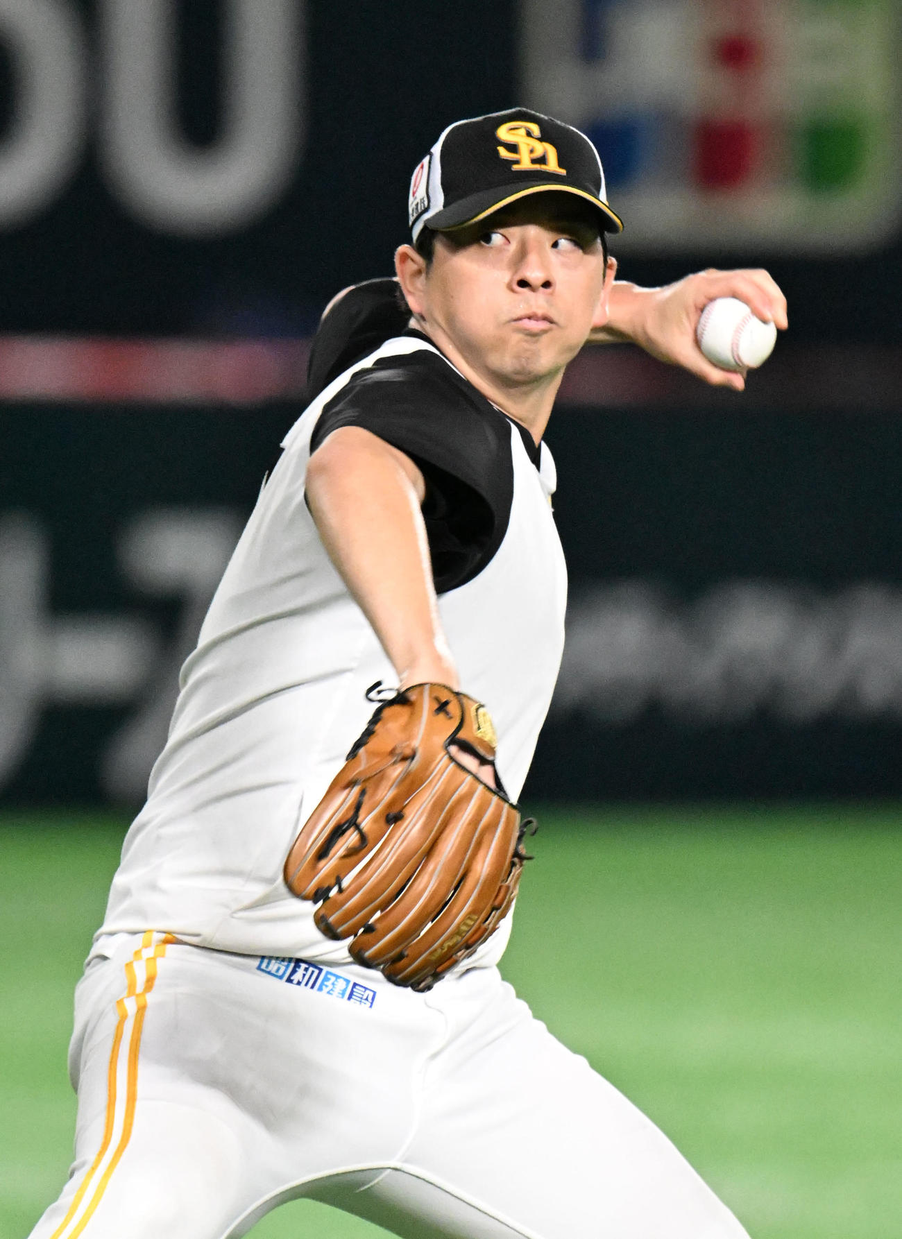 キャッチボールで調整する大関（撮影・林敢治）