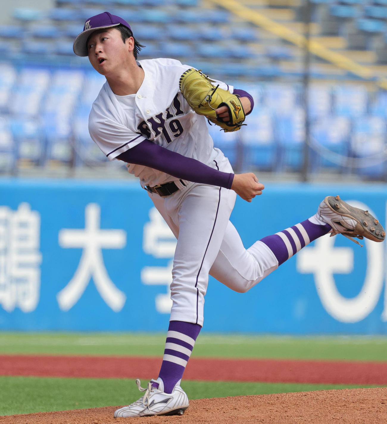 東農大北海道オホーツク対天理大　天理大先発の長尾（撮影・野上伸悟）