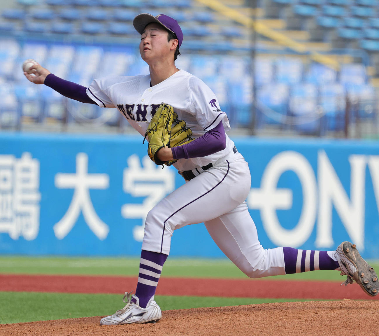 東農大北海道オホーツク対天理大　天理大先発の長尾（撮影・野上伸悟）