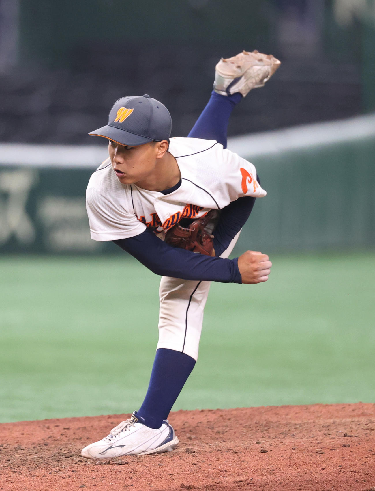 広島経大対和歌山大　4回途中から登板した和歌山大・田中輝映（撮影・柴田隆二）