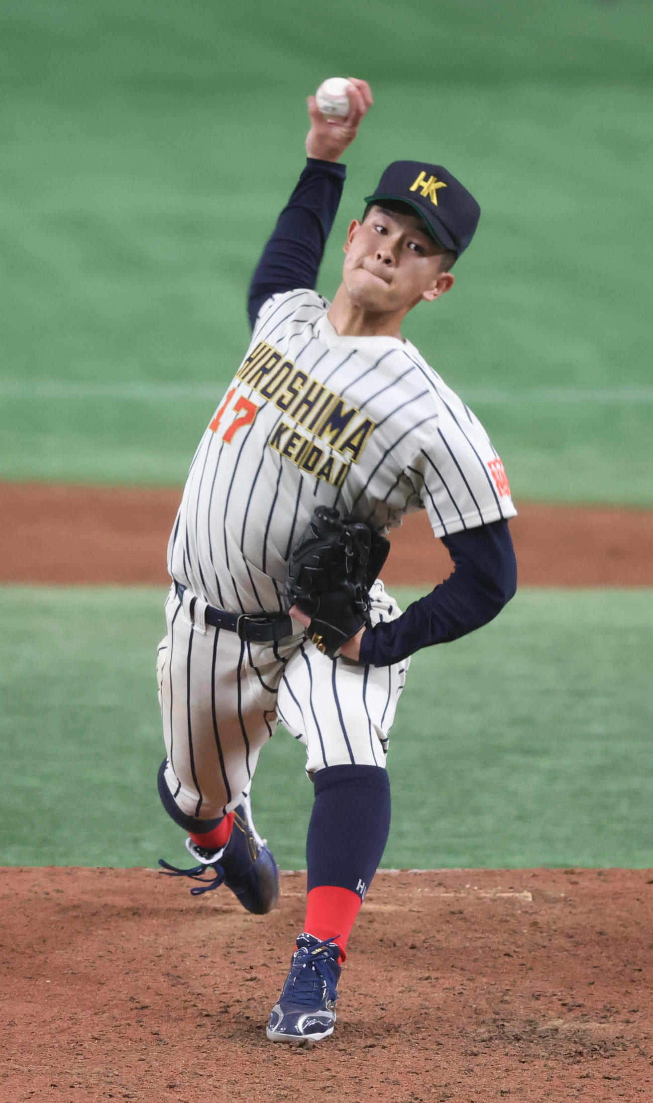 広島経大対和歌山大　先発した広島経大・安岡（撮影・柴田隆二）