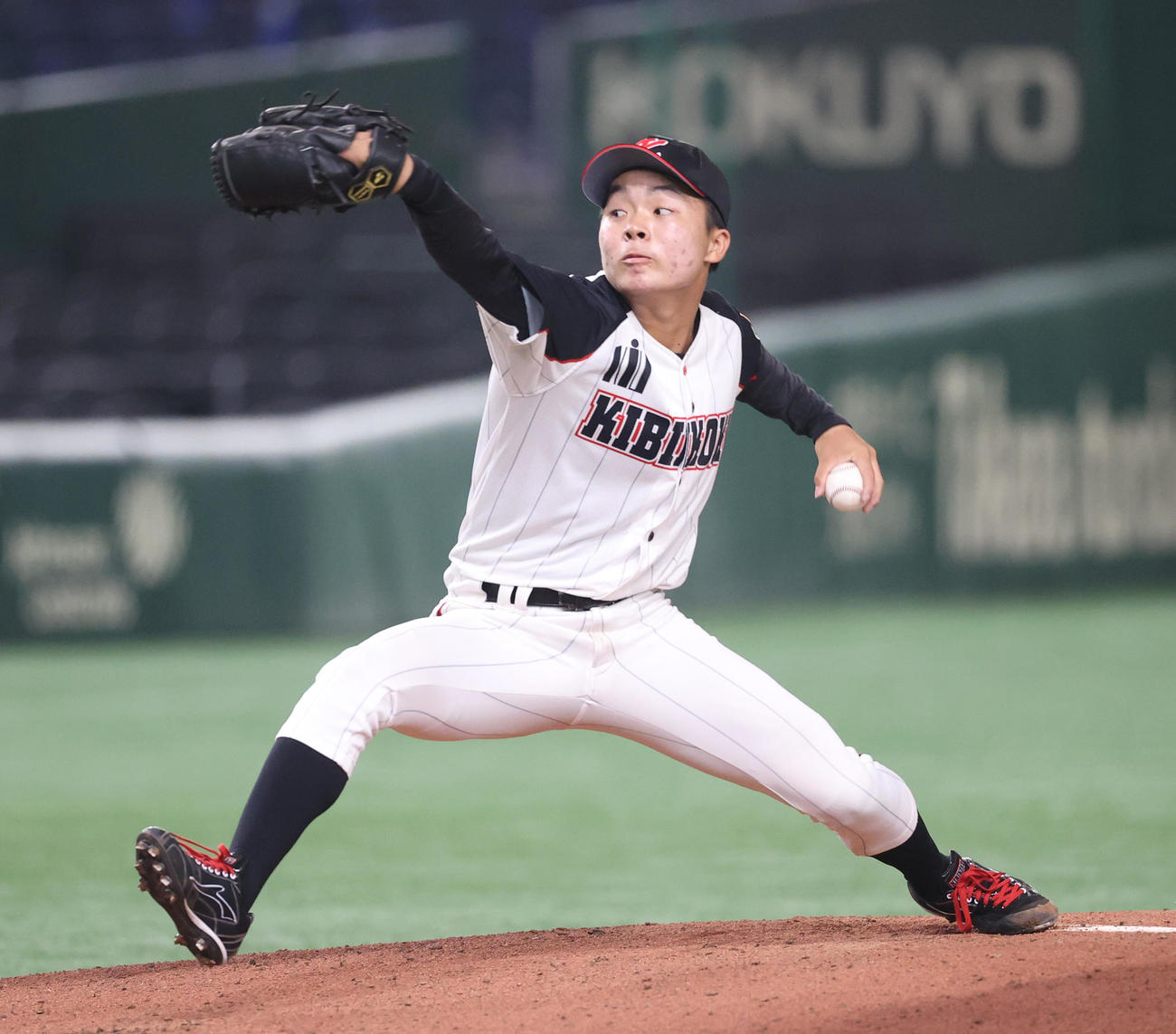 東日本国際大対吉備国際大　先発した吉備国際大・桑嶋（撮影・柴田隆二）