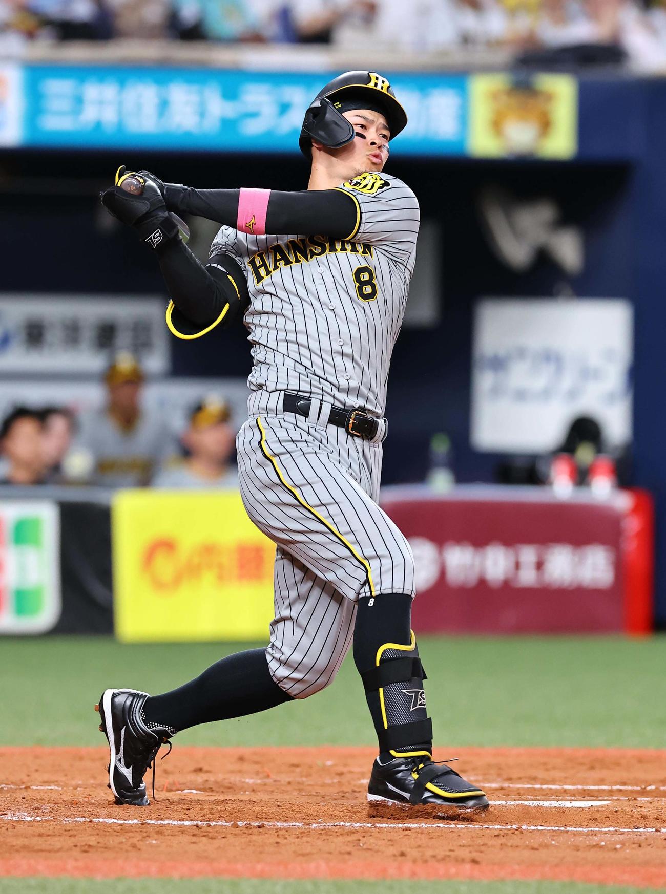 オリックス対阪神　4回表阪神1死一塁、佐藤輝は三振に倒れる（撮影・上田博志）