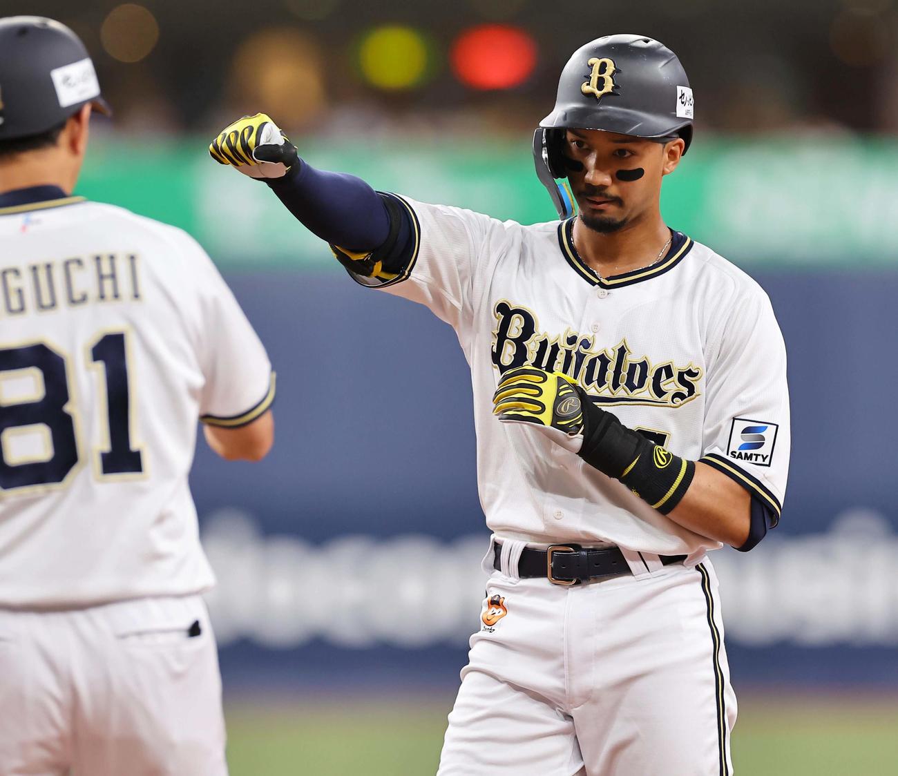 オリックス対阪神　2回裏オリックス2死、宗は中前打を放つ（撮影・上田博志）