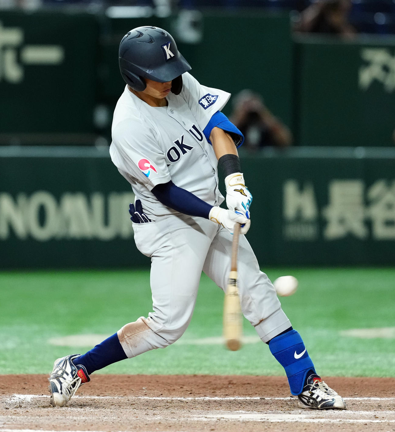 和歌山大対東日本国際大　7回裏東日本国際大2死二塁、先制の中前適時打を放つ三井（撮影・たえ見朱実）