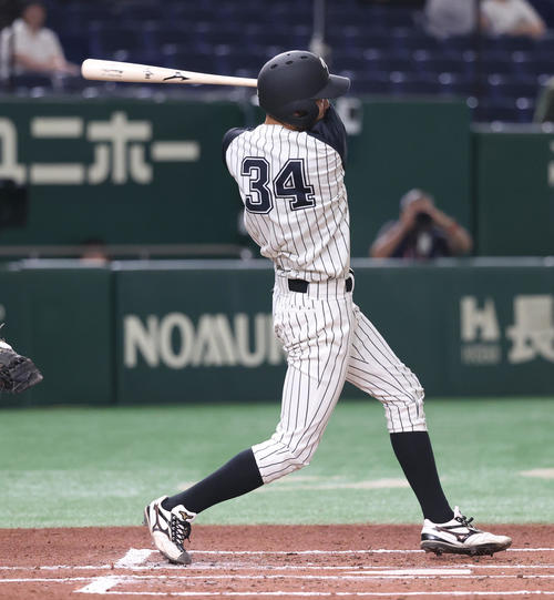 九産大対仙台大 2回表九産大無死満塁、日高は遊撃適時内野を放つ(撮影・柴田隆二)