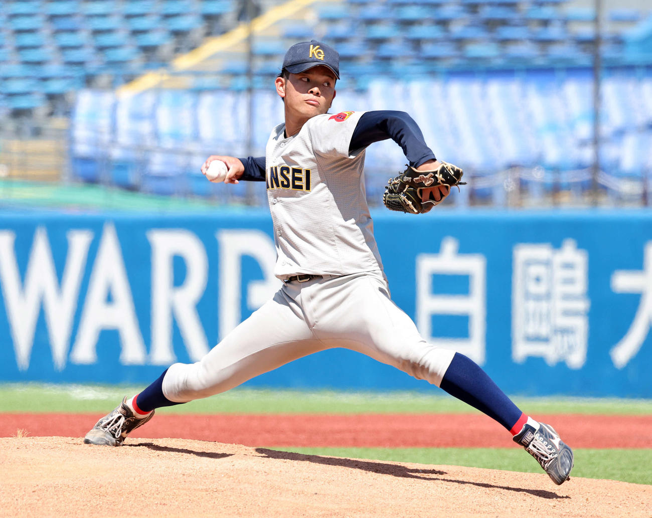 帝京大対関学大　力投する関学大先発の坂本（撮影・鈴木正人）