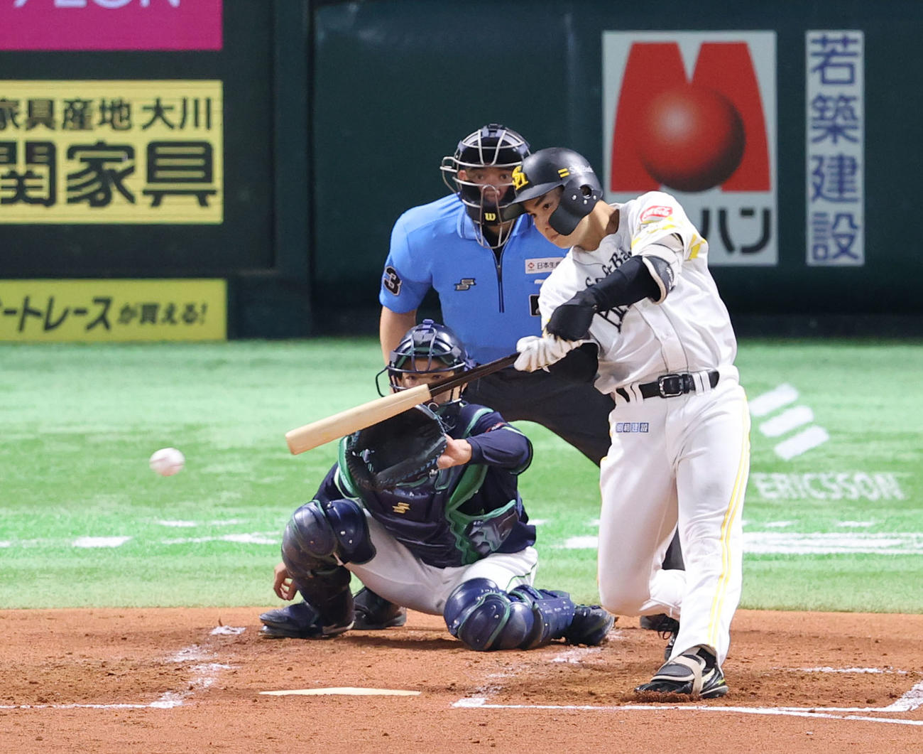 ソフトバンク対ヤクルト　3回裏ソフトバンク1死二塁、広瀬は右前安打を放つ（撮影・梅根麻紀）