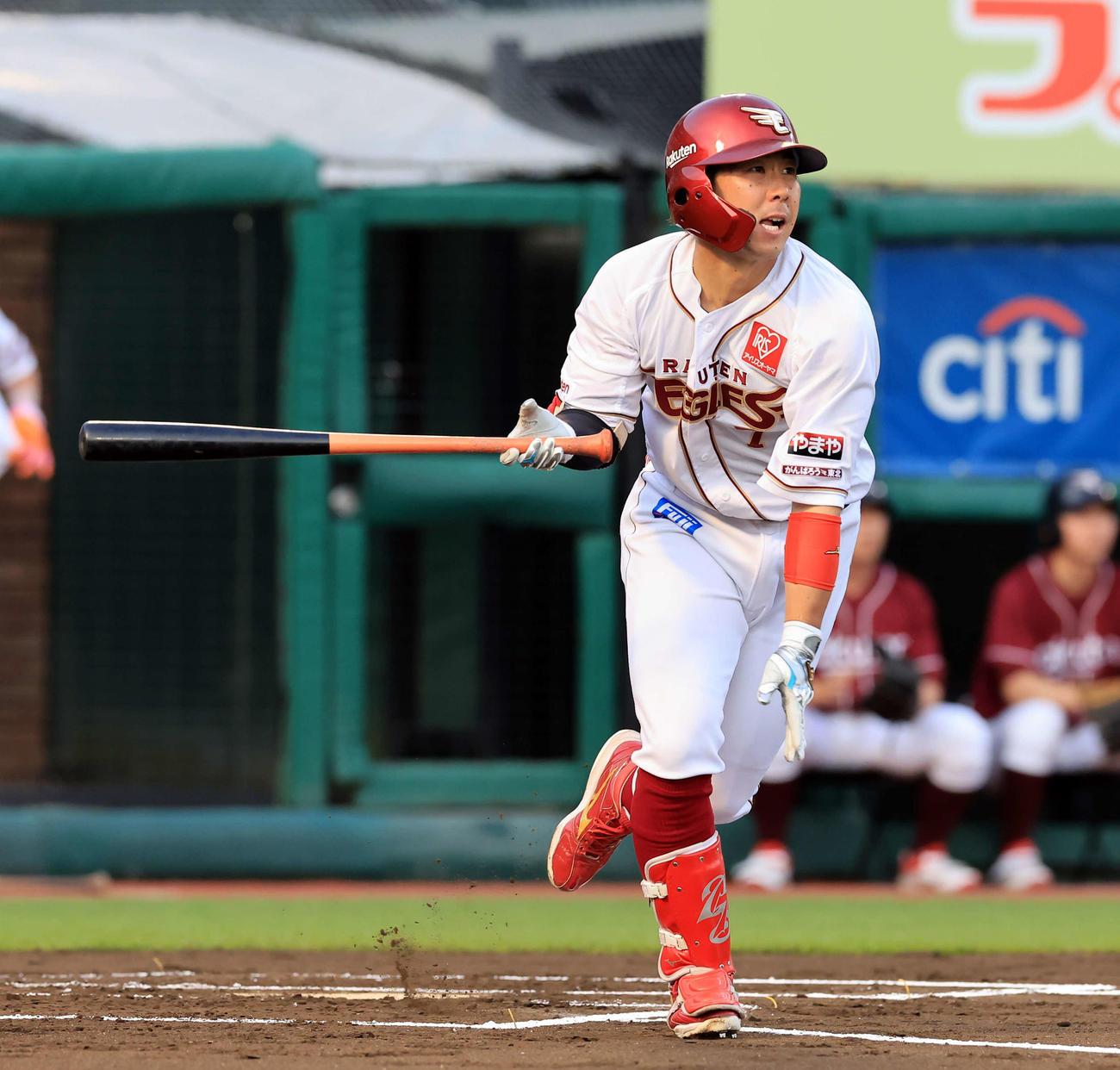 楽天対巨人　1回裏楽天1死三塁、鈴木大は右適時打を放つ（撮影・浅見桂子）