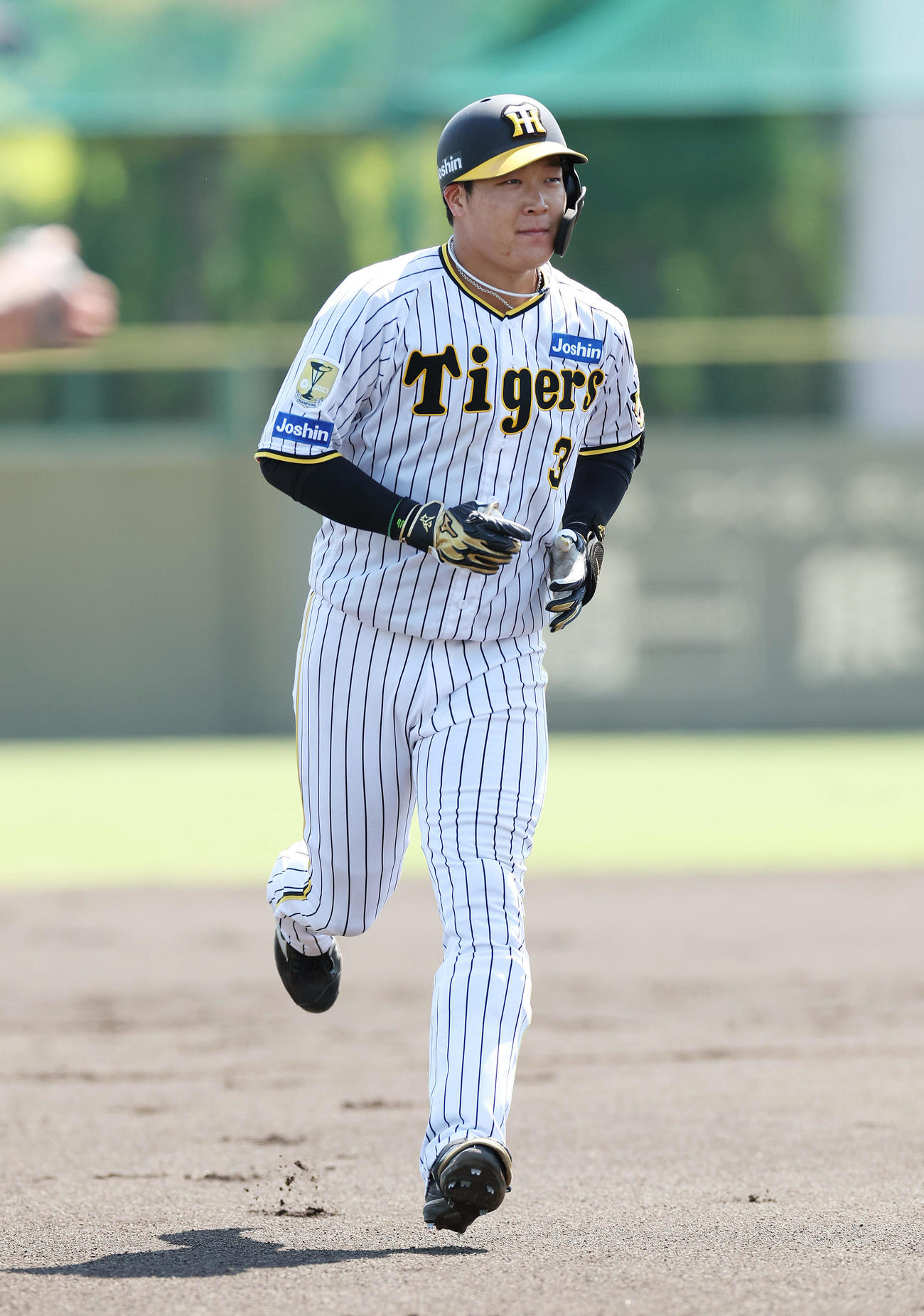 ウエスタン・リーグのオリックス戦で三飛に倒れた阪神大山（撮影・前田充）