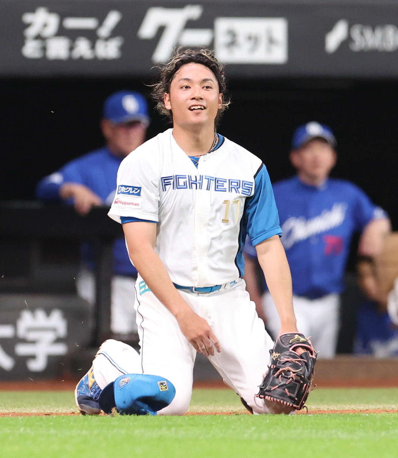 日本ハム対中日　7回表中日2死、村松を投ゴロに仕留める伊藤（撮影・佐藤翔太）