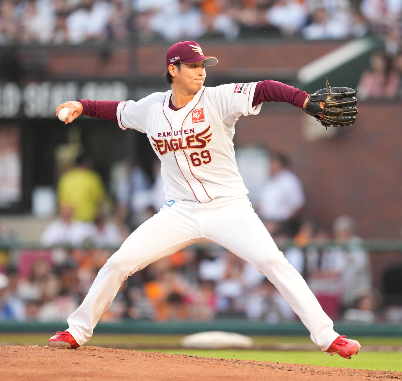 楽天対巨人　楽天先発の内（撮影・菅敏）
