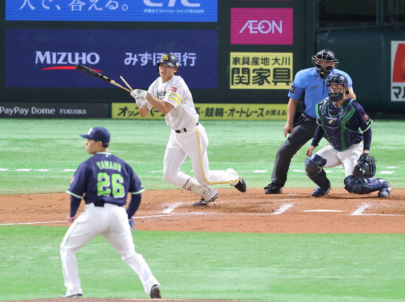 ソフトバンク対ヤクルト　7回裏ソフトバンク無死、笹川は二ゴロに終わる（撮影・梅根麻紀）