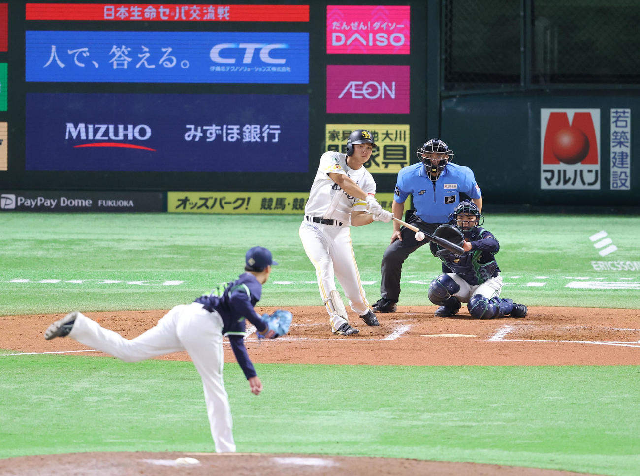 ソフトバンク対ヤクルト　7回裏ソフトバンク無死、笹川は二ゴロに終わる（撮影・梅根麻紀）