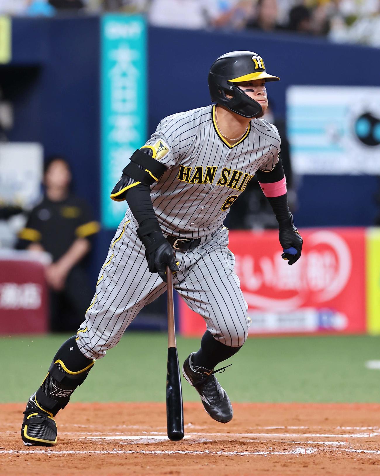 オリックス対阪神　9回表阪神2死一、二塁、佐藤輝が一ゴロに倒れゲームセット（撮影・上田博志）