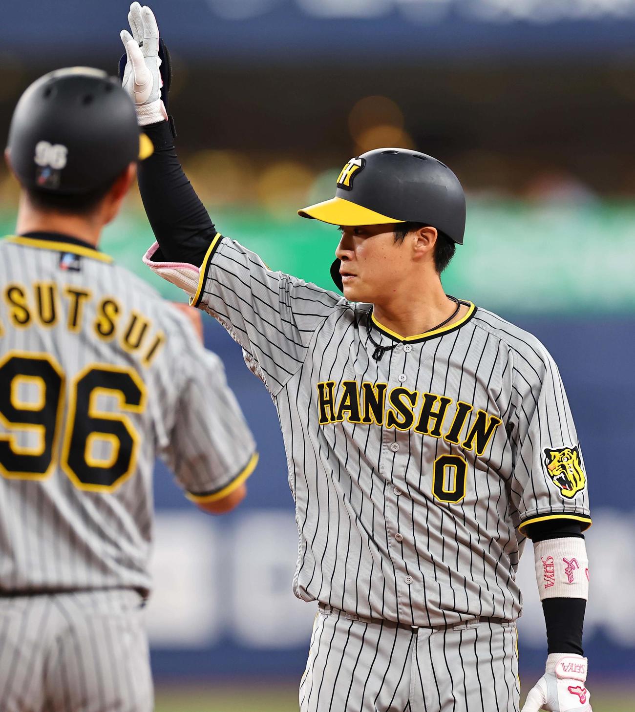 オリックス対阪神　6回表阪神1死、木浪は中前打を放つ（撮影・上田博志）
