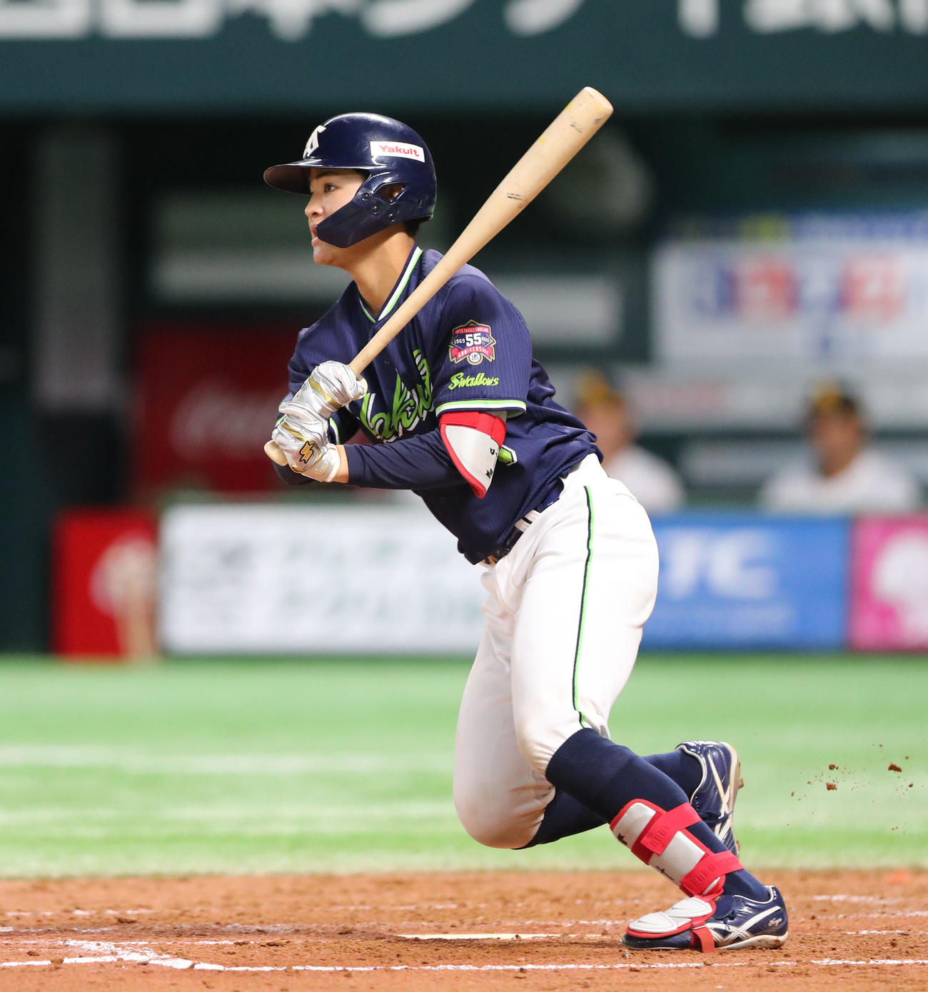 ソフトバンク対ヤクルト　4回表ヤクルト2死満塁、鈴木は勝ち越しの左前適時打をを放つ（撮影・鬼束羽瑠菜）