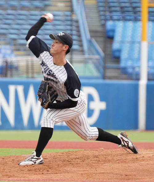 九産大対早大 九産大先発の荒木(撮影・小沢裕)