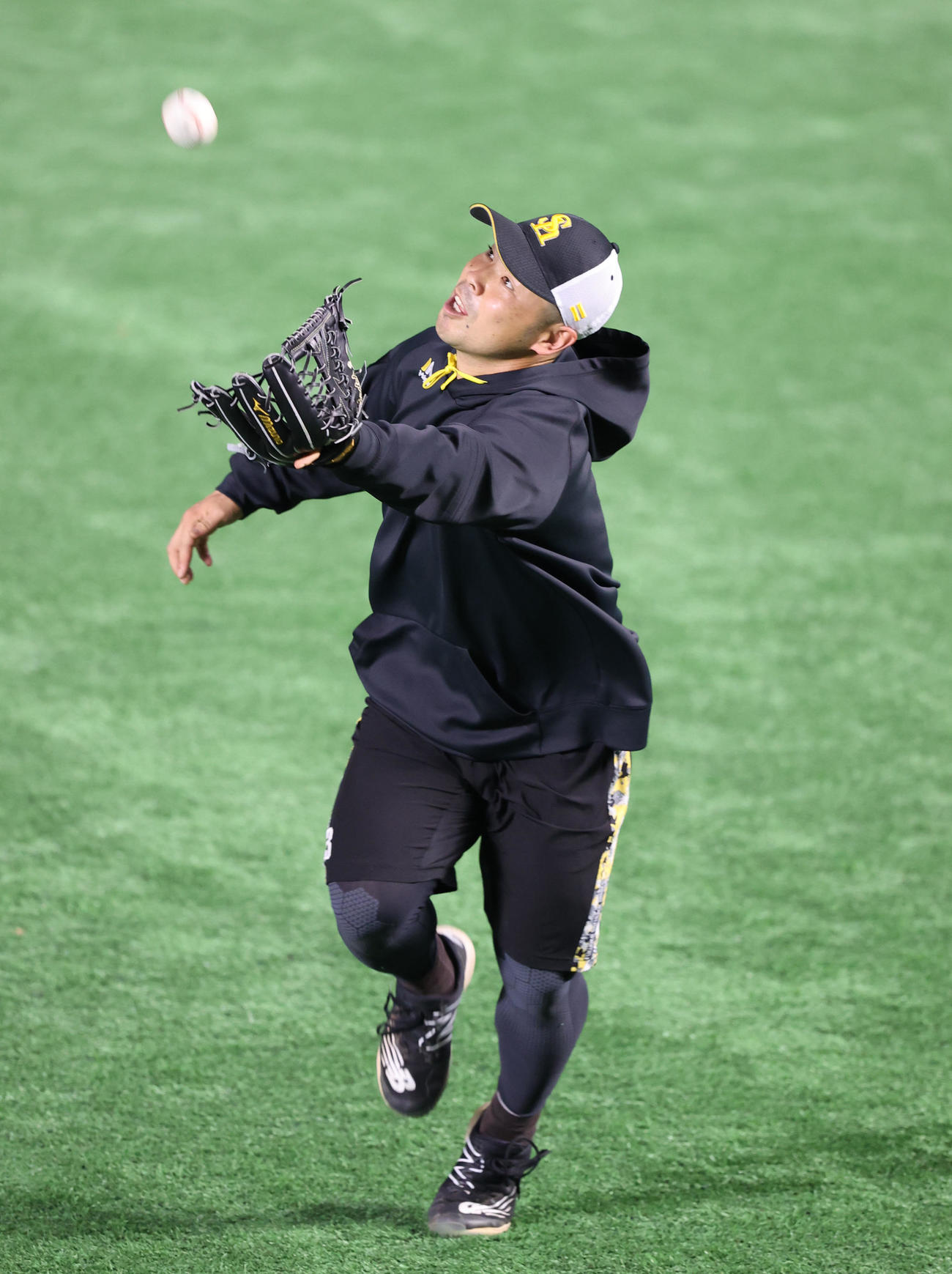 練習からしっかり体を動かす近藤（撮影・梅根麻紀）