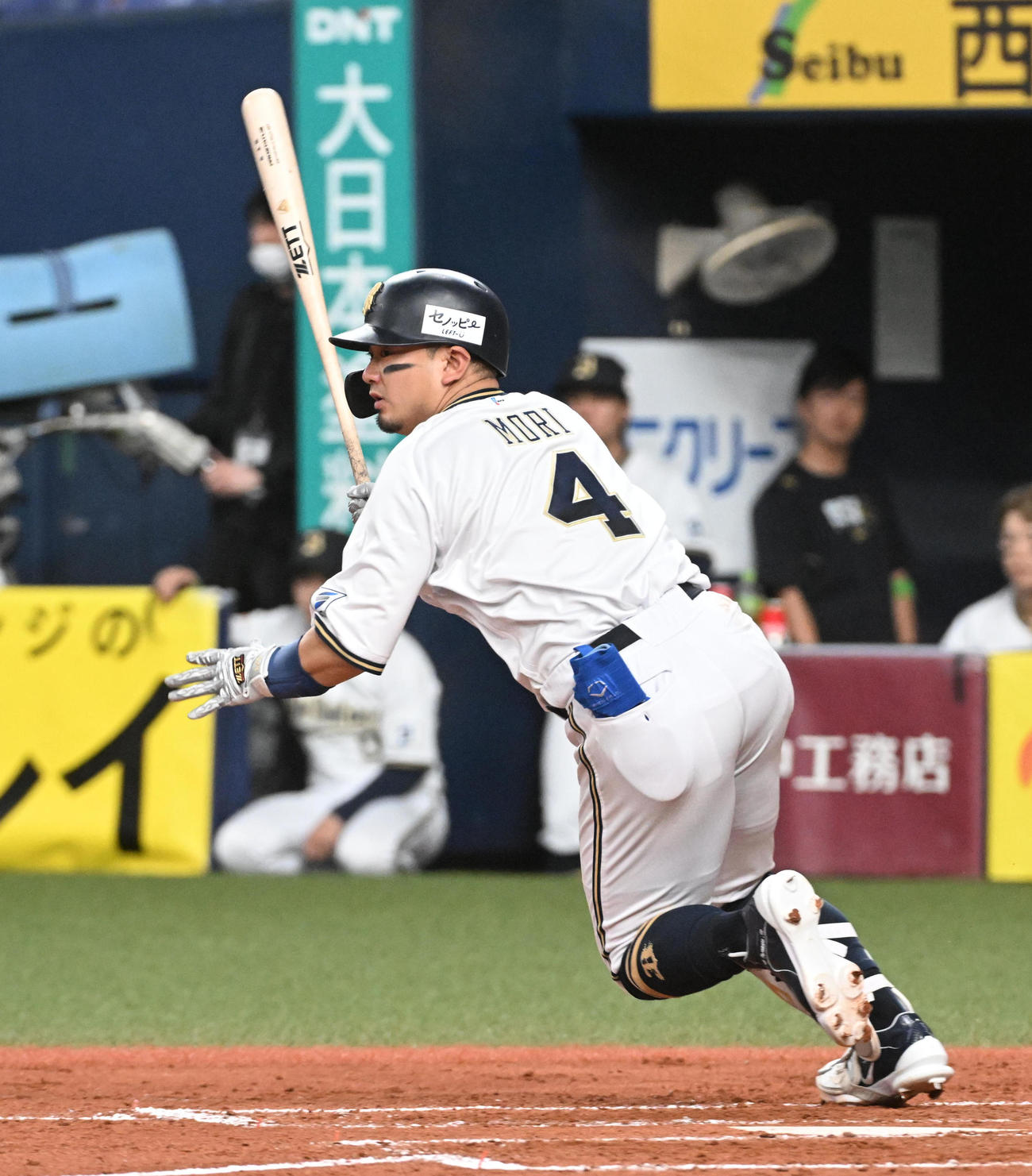 オリックス対中日　4回裏中日1死一塁、森は三ゴロ併殺に倒れる（2024年5月31日撮影）