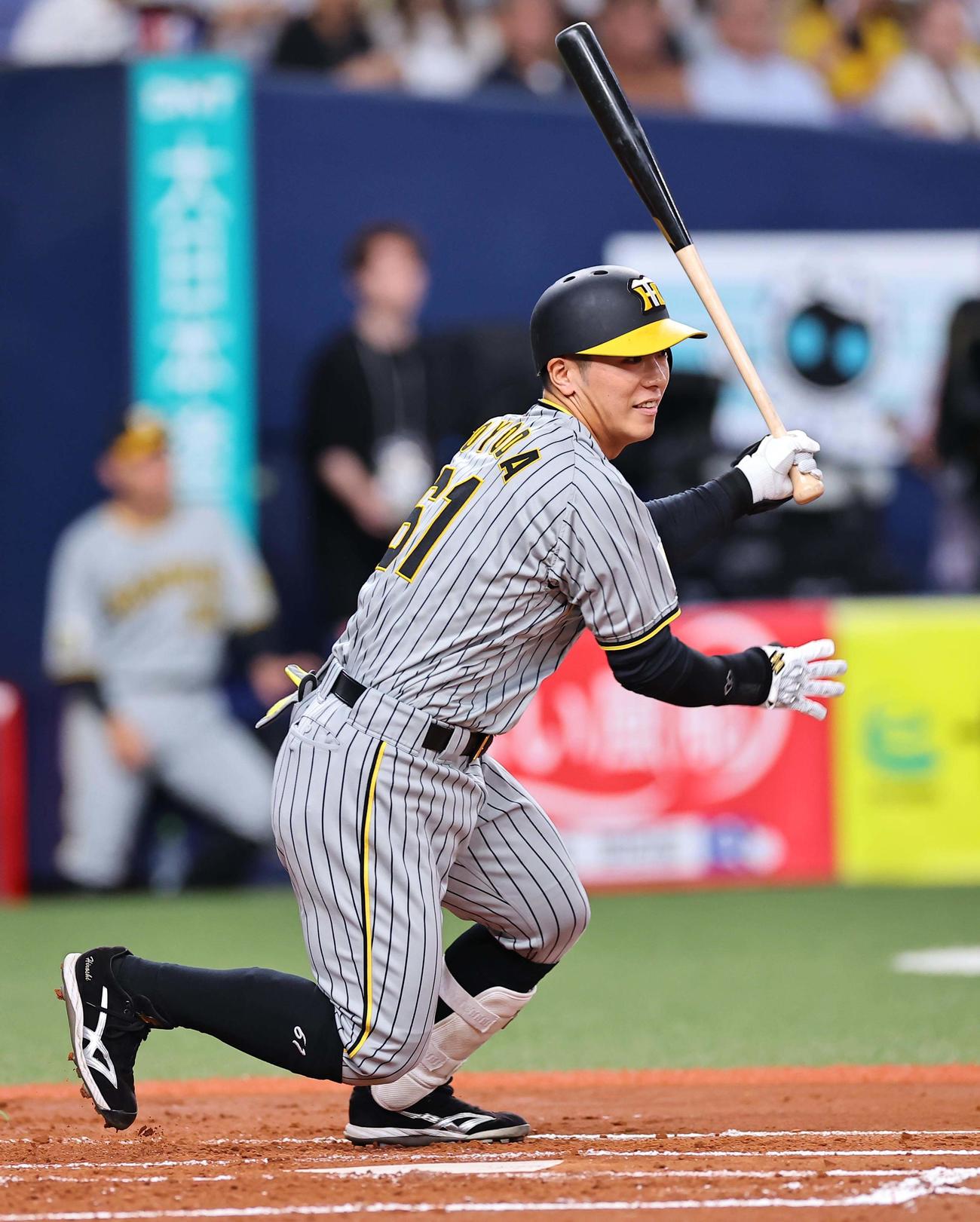 オリックス対阪神　2回表阪神2死一塁、豊田は右前にプロ初安打を放つ（撮影・上田博志）