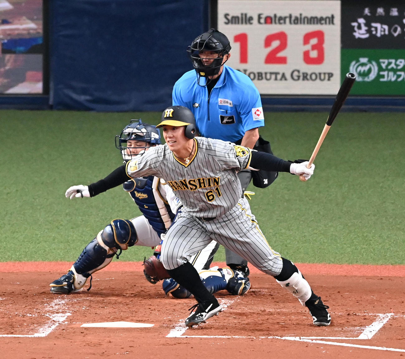 オリックス対阪神　2回表阪神2死一塁、豊田は右前打を放つ（撮影・前岡正明）