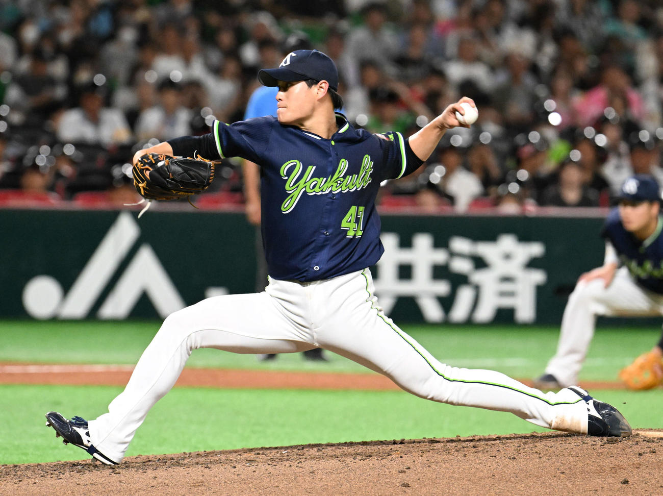 ソフトバンク対ヤクルト　ヤクルト先発の高橋（撮影・林敢治）