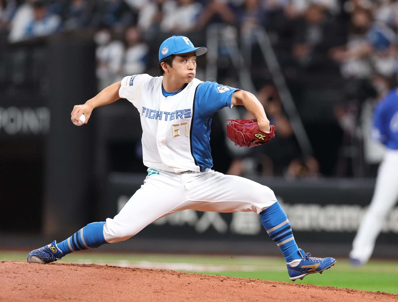 日本ハム対中日　6回に登板の山本拓（撮影・黒川智章）