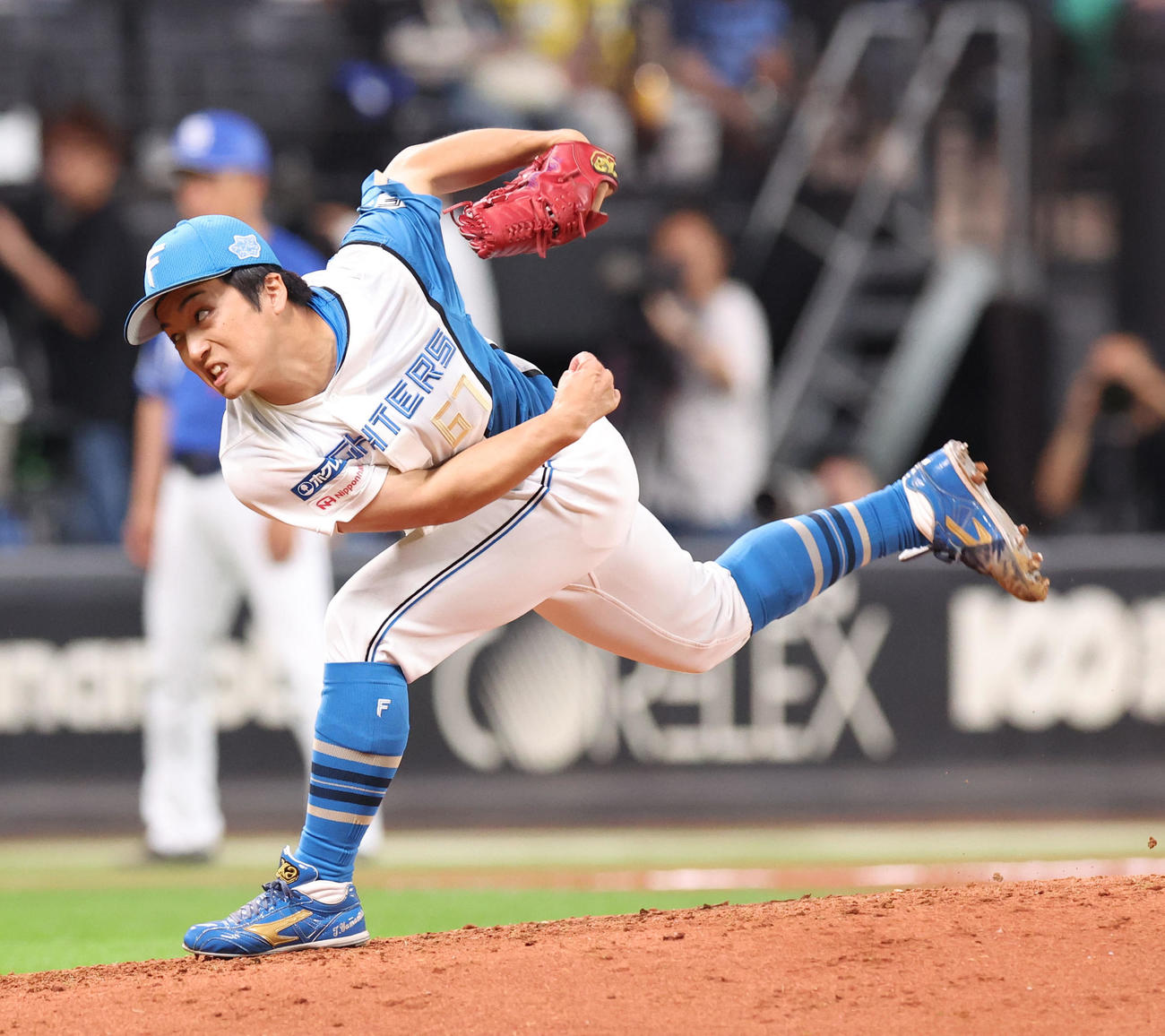 日本ハム対中日　日本ハム3番手の山本拓（撮影・佐藤翔太）