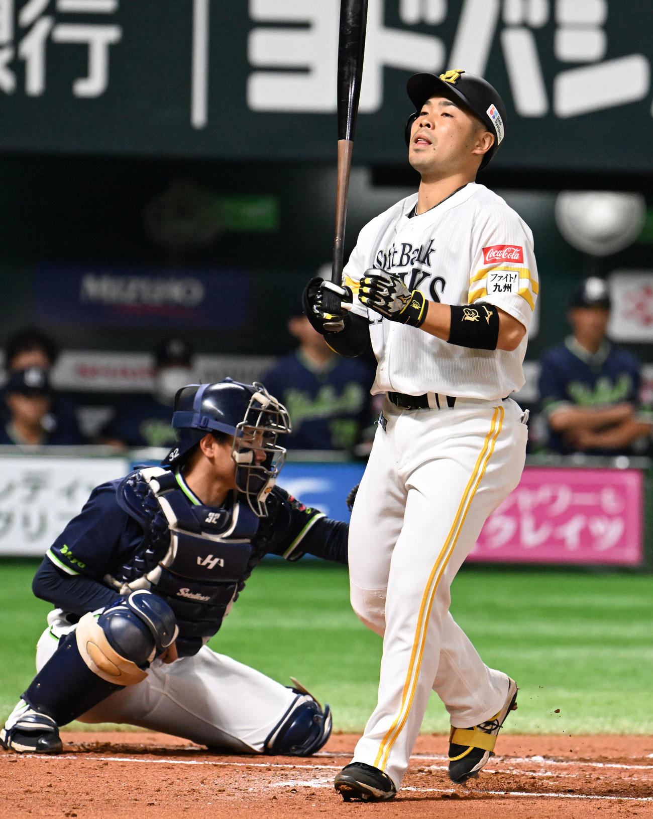 ソフトバンク対ヤクルト　1回裏ソフトバンク1死満塁、近藤は先制押し出し四球を選ぶ（撮影・林敢治）