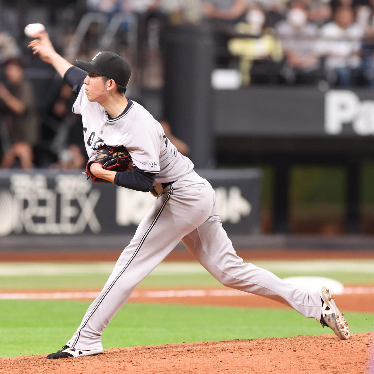 日本ハム対巨人　力投する巨人先発の戸郷（撮影・佐藤翔太）
