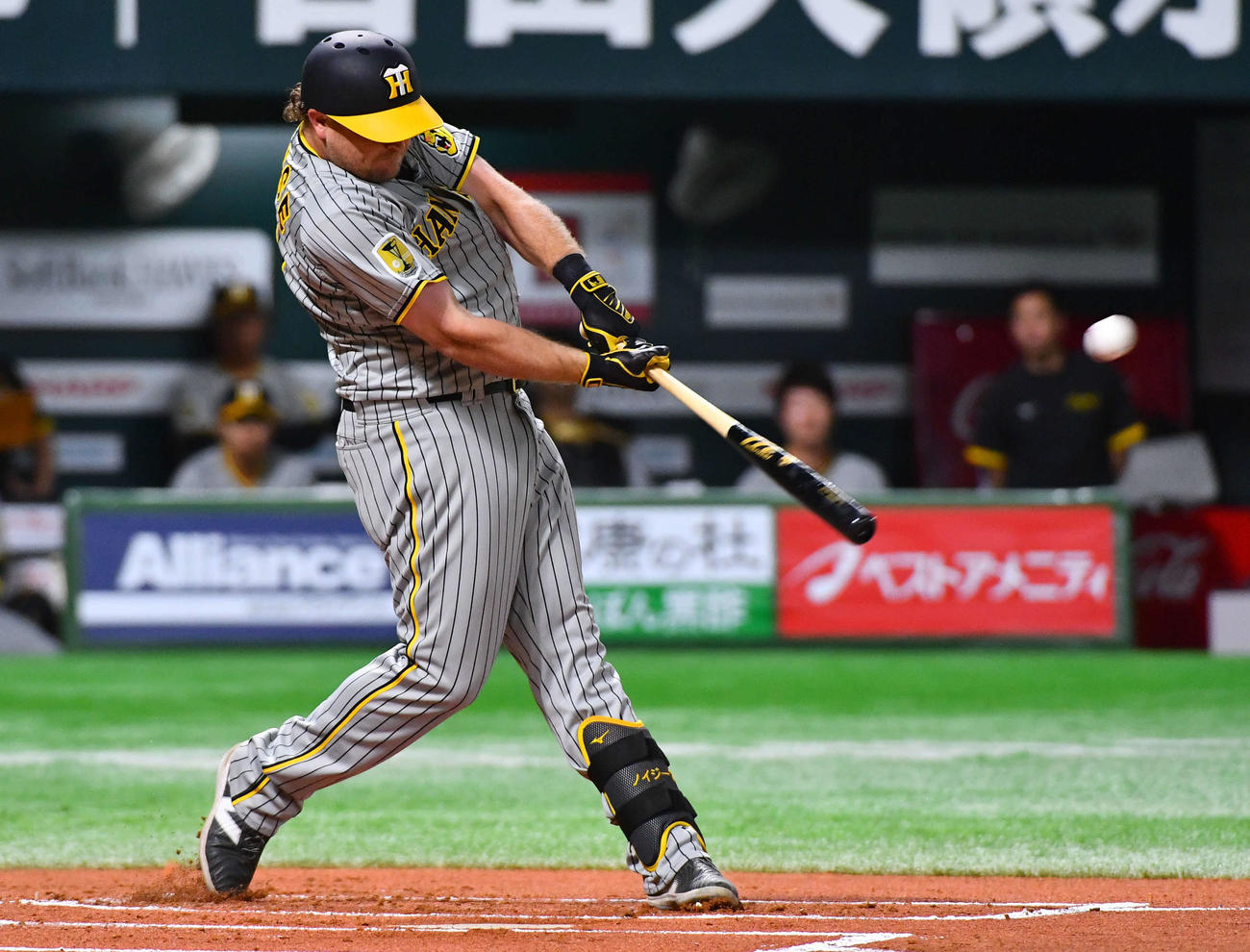 ソフトバンク対阪神　1回表阪神2死、ノイジーは左越え二塁打を放つ（撮影・岩下翔太）
