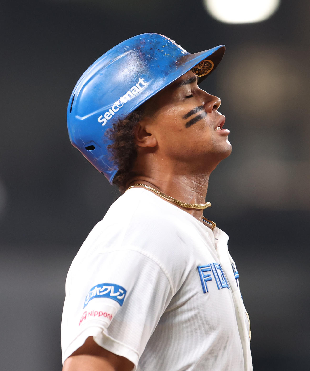 日本ハム対巨人　9回裏日本ハム1死一塁、水谷は二ゴロに終わる（撮影・佐藤翔太）