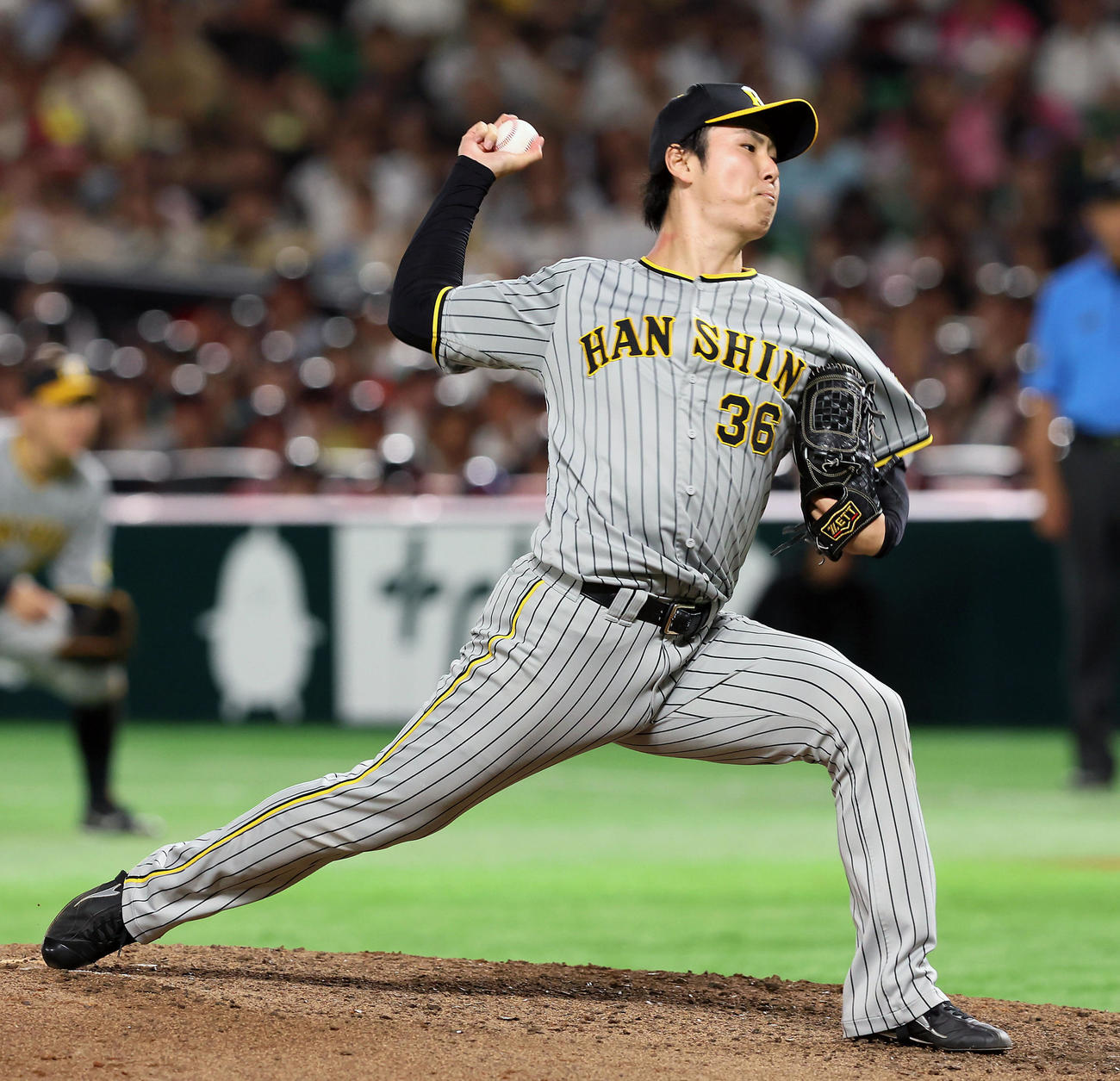 ソフトバンク対阪神　7回裏、阪神4番手で登板する浜地（撮影・加藤哉）