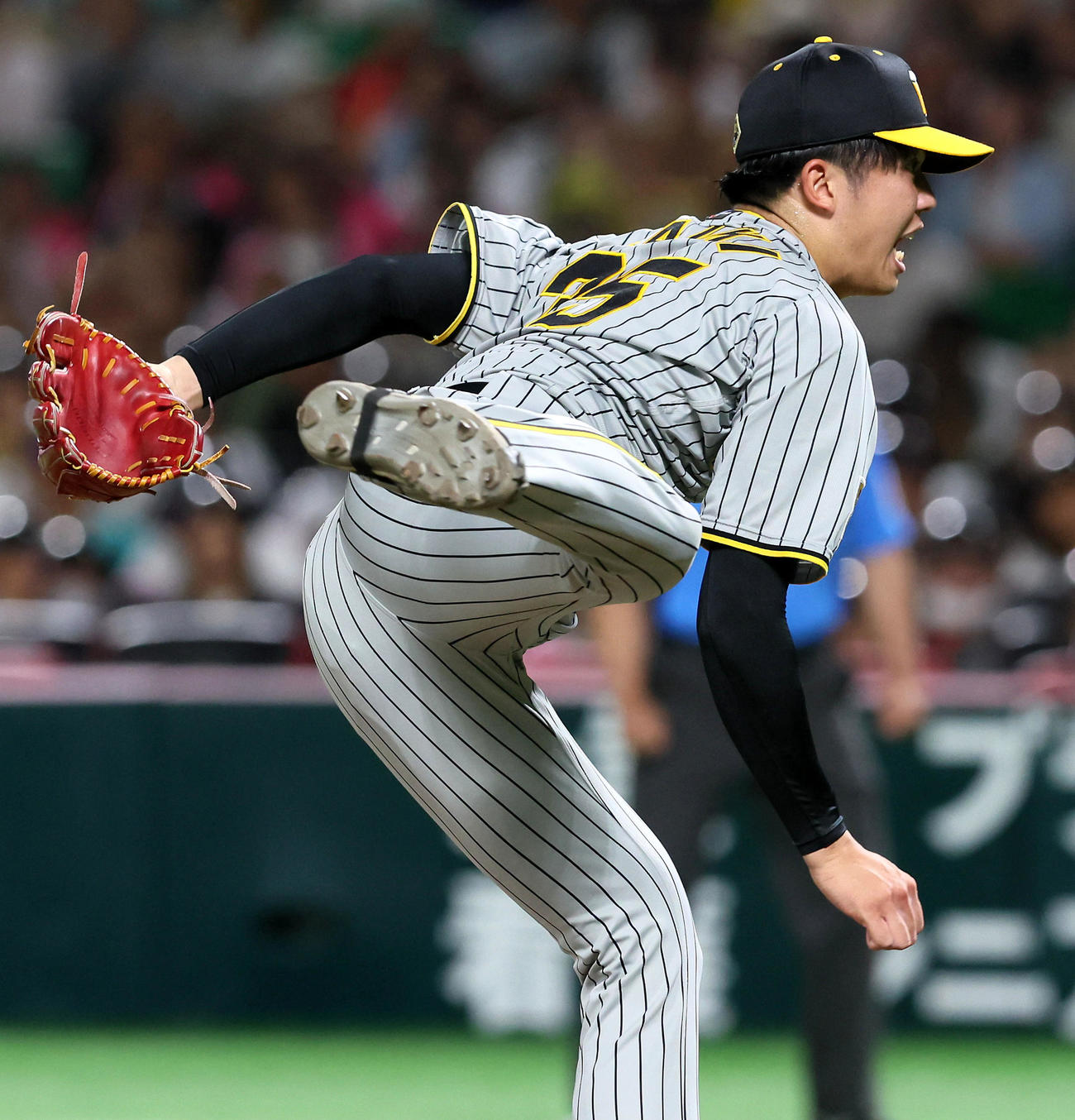 ソフトバンク対阪神　ソフトバンク打線相手に力投を見せる才木（撮影・加藤哉）