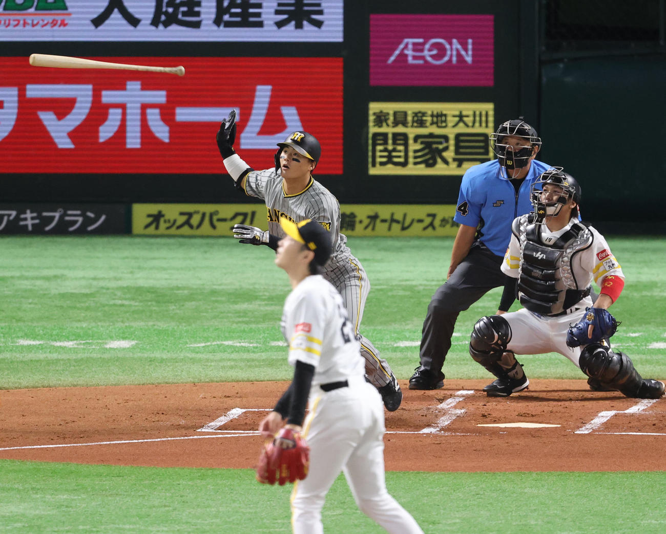 ソフトバンク対阪神　1回表阪神1死満塁、前川は右越えに先制となる満塁本塁打を放つ（撮影・梅根麻紀）
