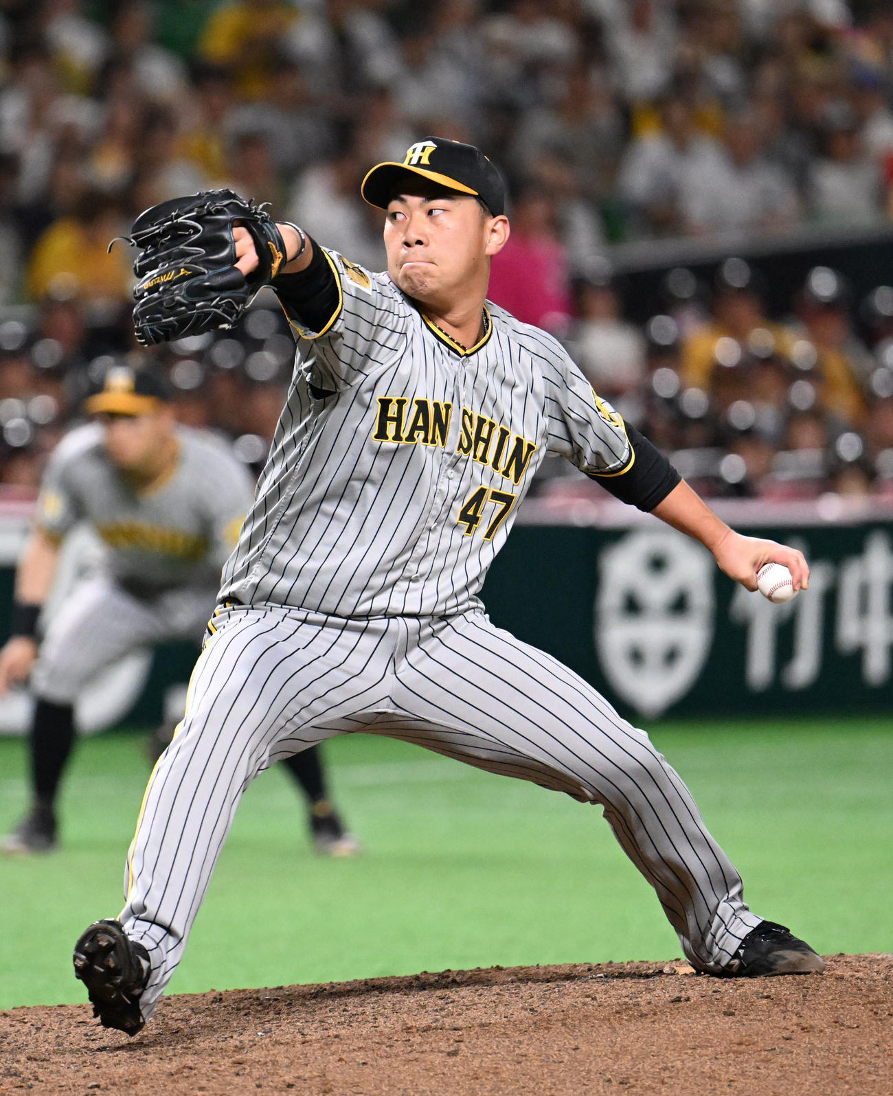 ソフトバンク対阪神　阪神2番手投手の桐敷（撮影・林敢治）