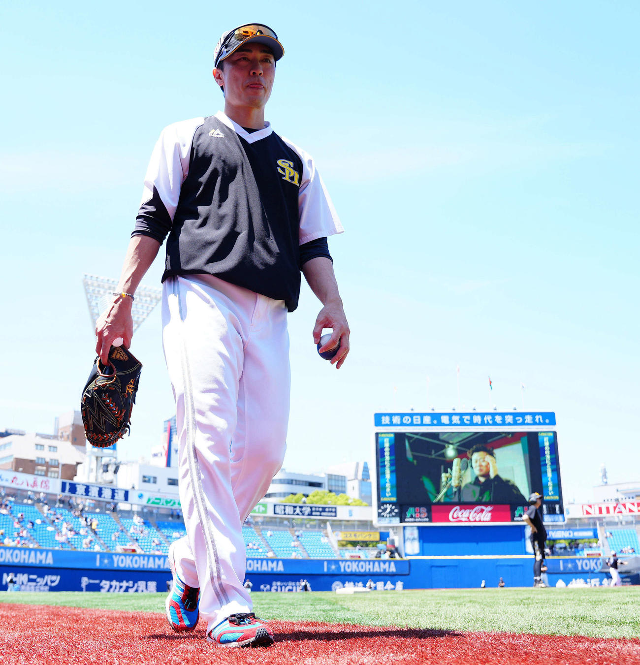 DeNA対ソフトバンク　試合前練習を終え引き揚げるソフトバンク和田（撮影・垰建太）