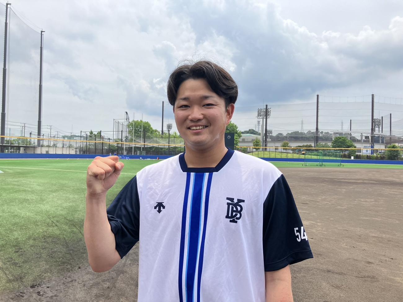 DOCKで行われた投手練習に参加し、リーグ戦再開に向け、意気込むDeNA石田裕（撮影・久保賢吾）