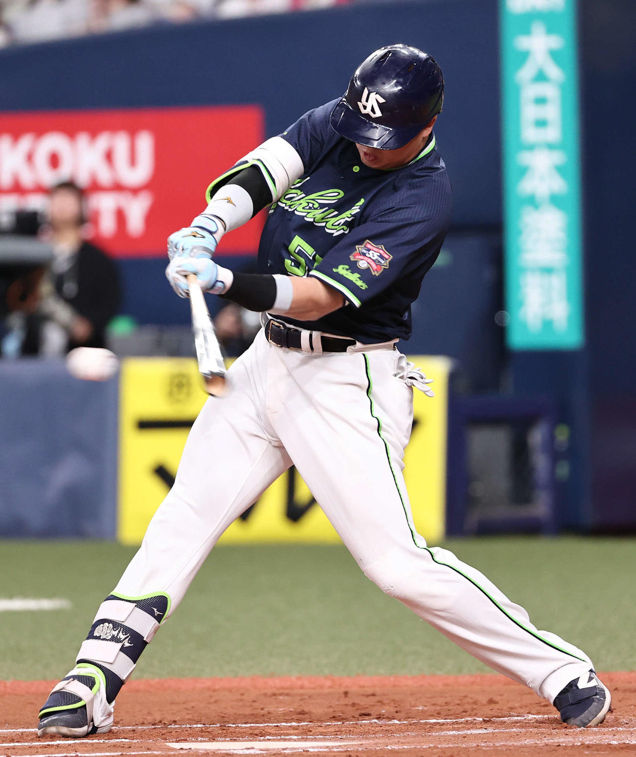 オリックス対ヤクルト　6回表ヤクルト2死二、三塁、村上は左適時打を放つ（2024年6月16日撮影）