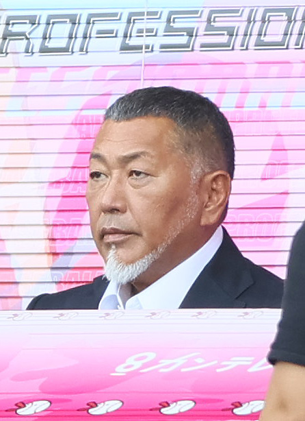 阪神対DeNA　テレビ解説で甲子園球場入りした清原氏（撮影・上山淳一）