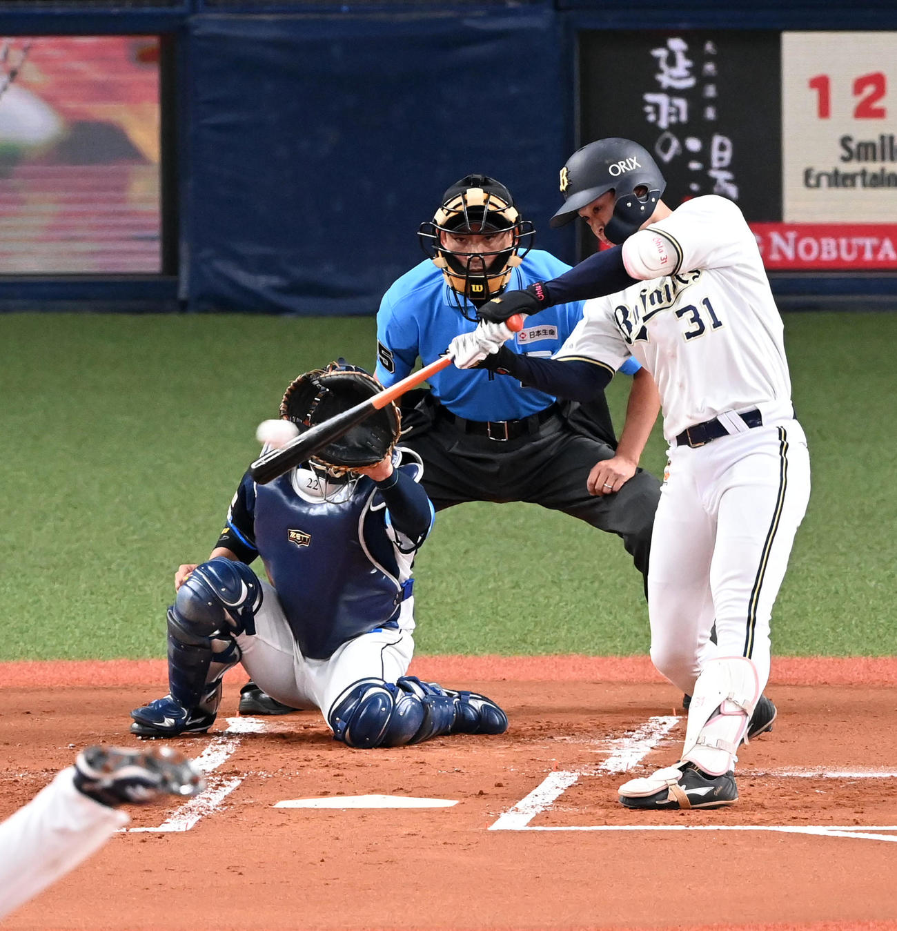 オリックス対西武　1回裏オリックス1死三塁、太田は右翼へ先制適時二塁打を放つ（撮影・前岡正明）