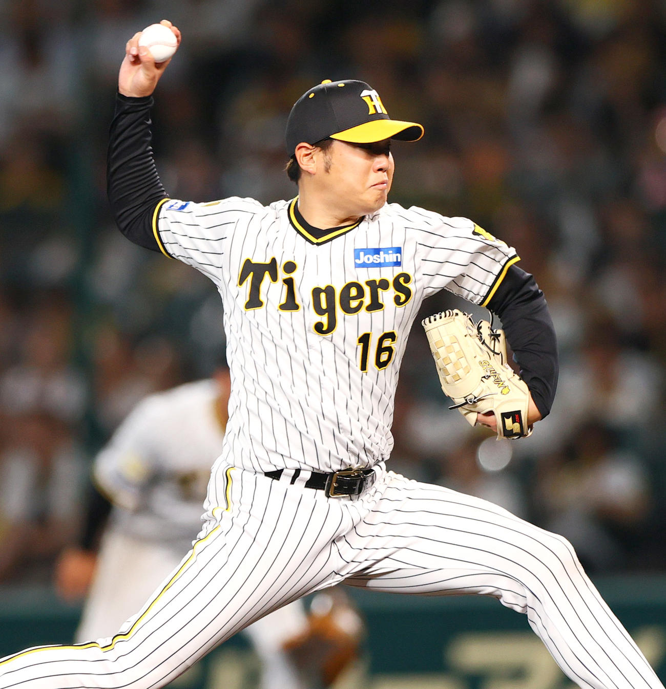 阪神対DeNA　力投する阪神先発の西勇（撮影・上山淳一）