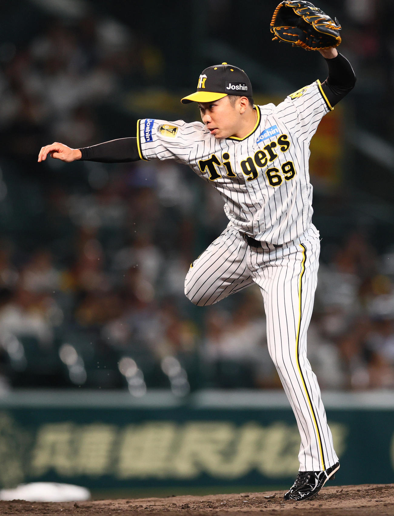 阪神対日本ハム　6回表、阪神2番手で登板の石井（撮影・上山淳一）