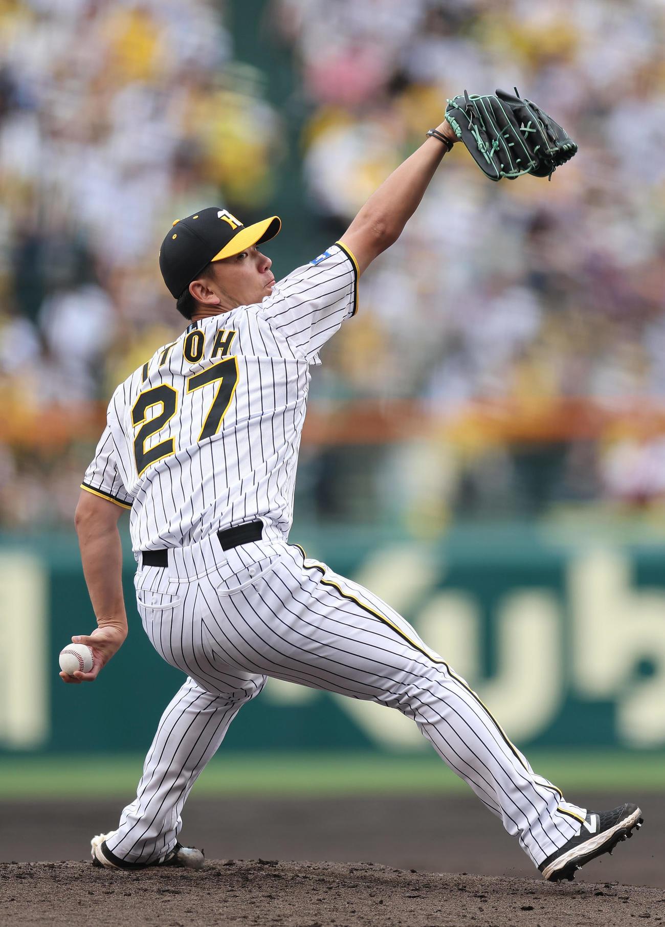 阪神対DeNA　力投する阪神先発の伊藤将（撮影・前田充）
