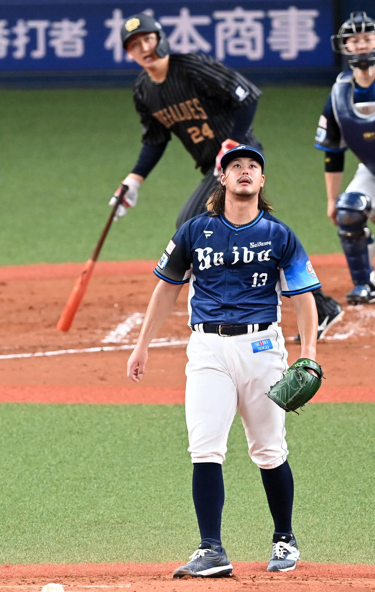 オリックス対西武　3回裏オリックス1死一、三塁、紅林に中犠飛を打たれた高橋（撮影・前岡正明）