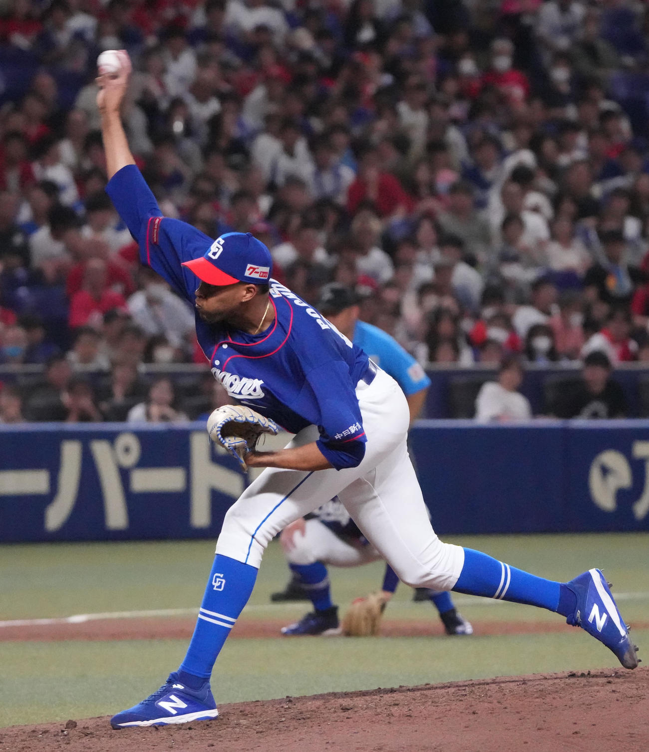 中日対広島　9回表、中日4番手で登板するマルティネス（撮影・森本幸一）